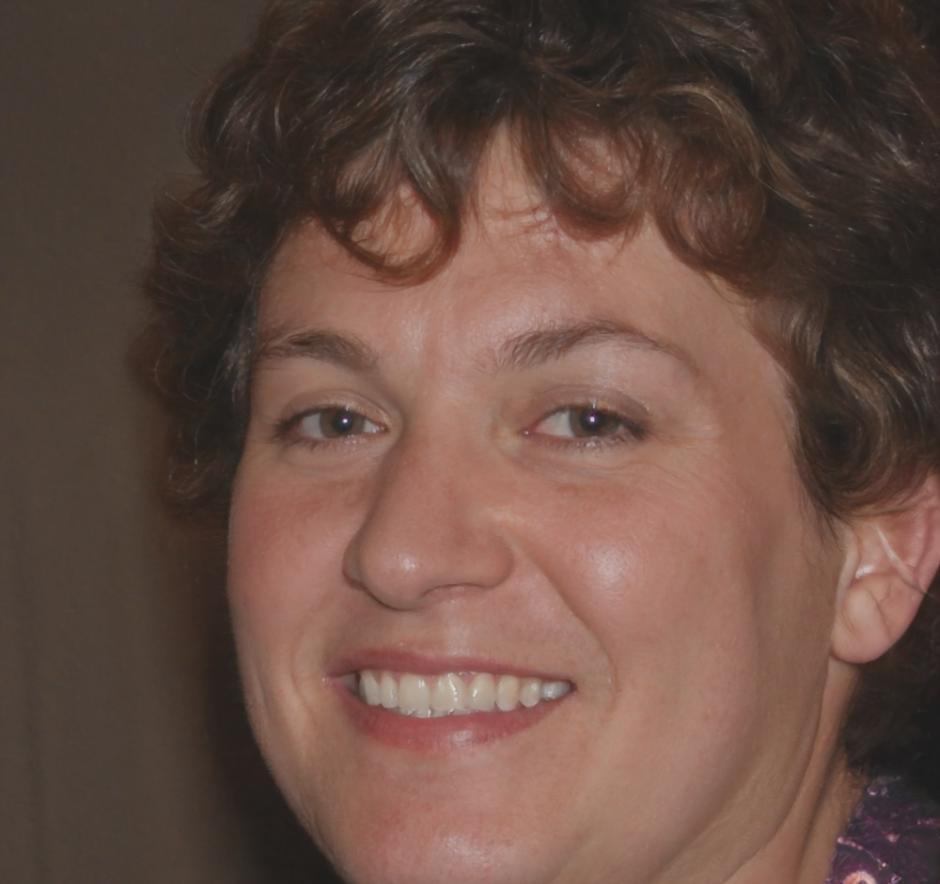 Sarah Martinez, Budget Planning Coach